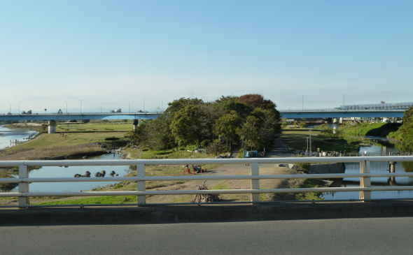 二子玉川駅から見た野川（右端）～多摩川支流　野川の見どころ｜魅力いっぱい 野川散策情報